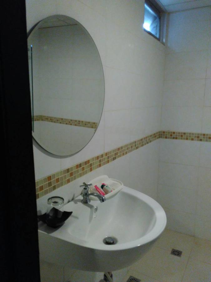 Tongpoon Hotel Bangkok Ngoại thất bức ảnh
