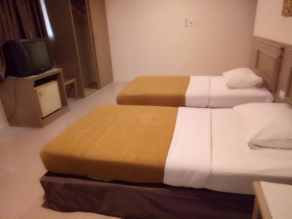 Tongpoon Hotel Bangkok Ngoại thất bức ảnh