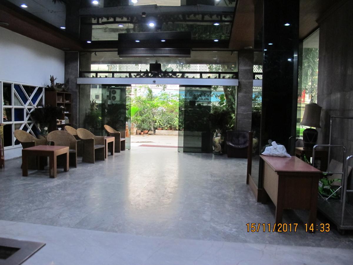 Tongpoon Hotel Bangkok Ngoại thất bức ảnh