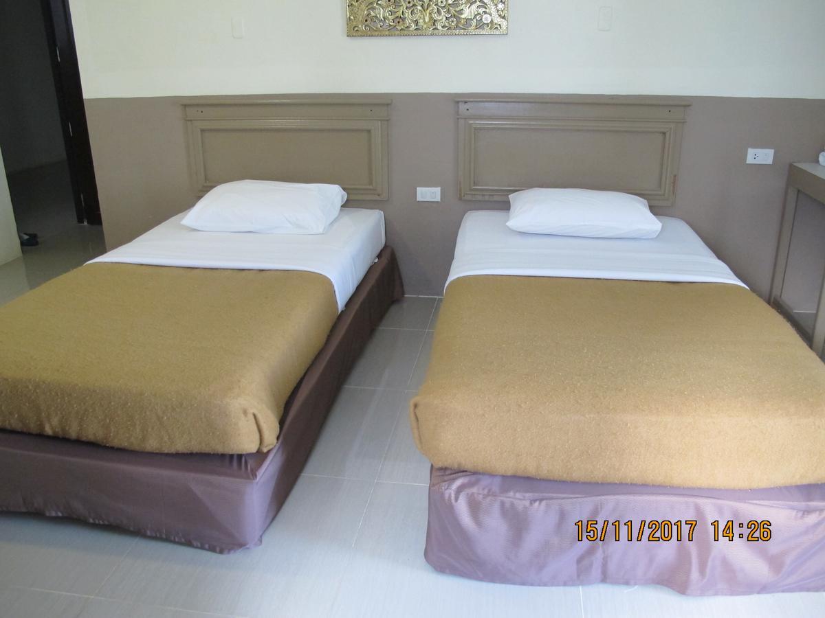 Tongpoon Hotel Bangkok Ngoại thất bức ảnh