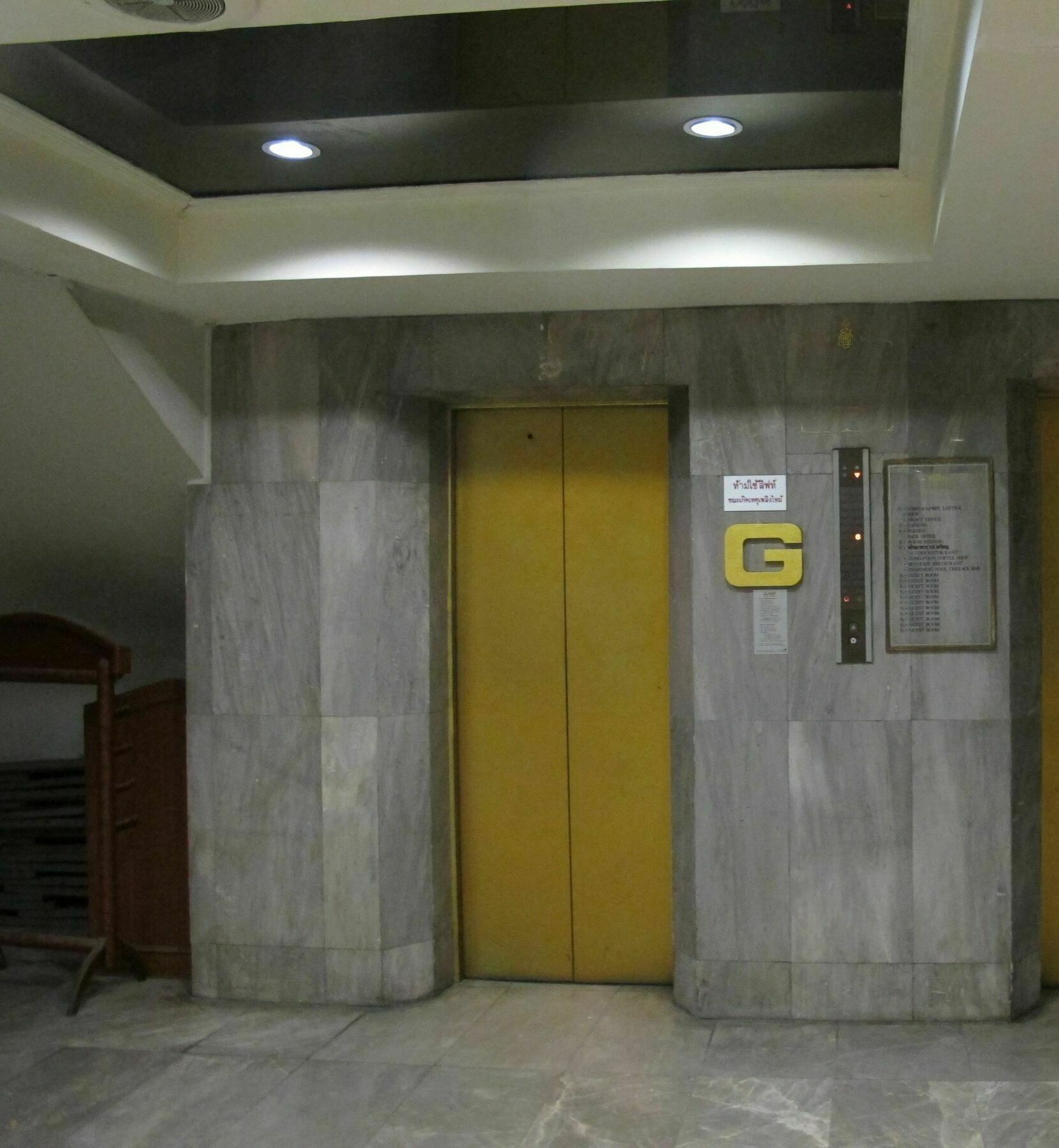 Tongpoon Hotel Bangkok Ngoại thất bức ảnh