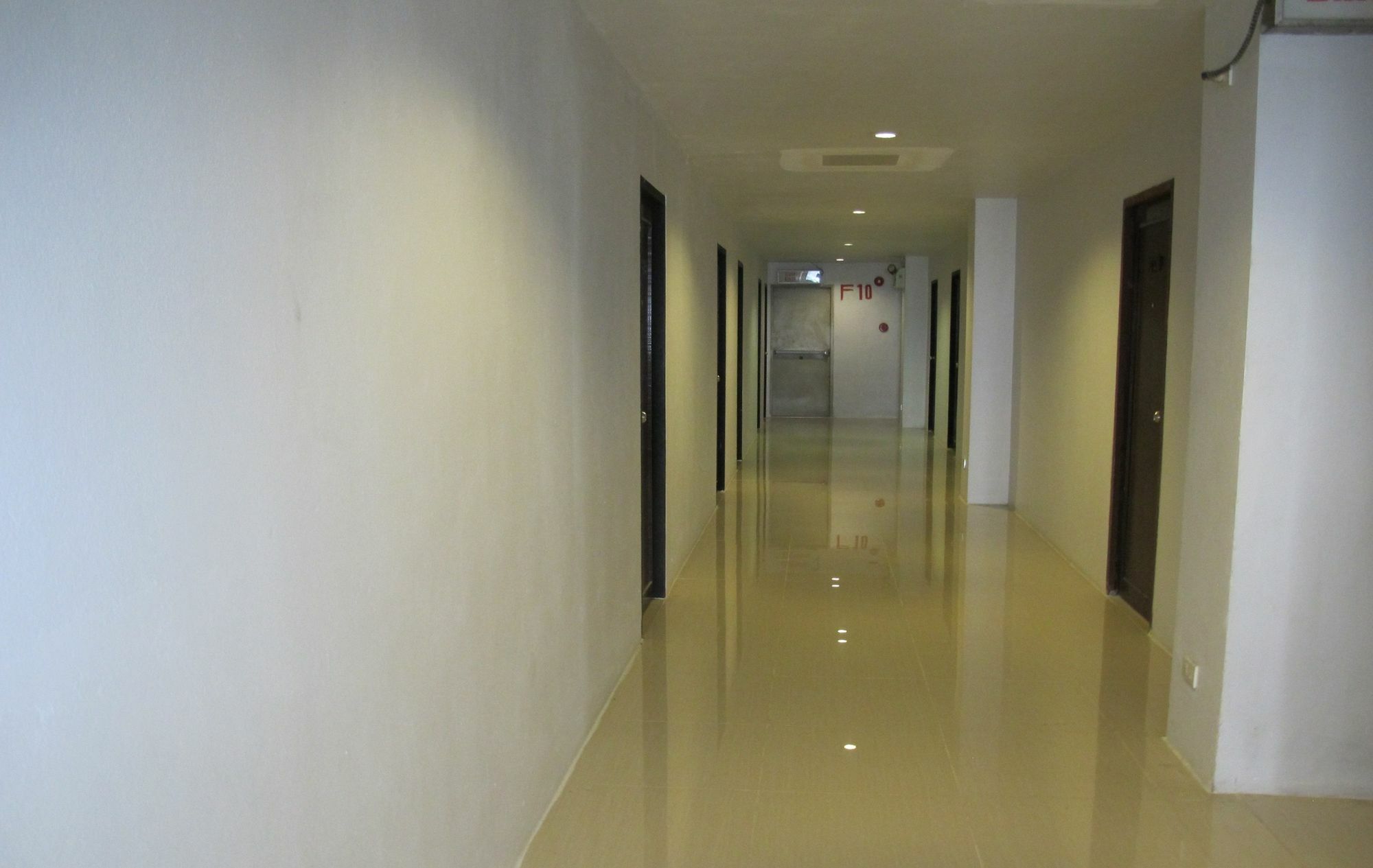 Tongpoon Hotel Bangkok Ngoại thất bức ảnh