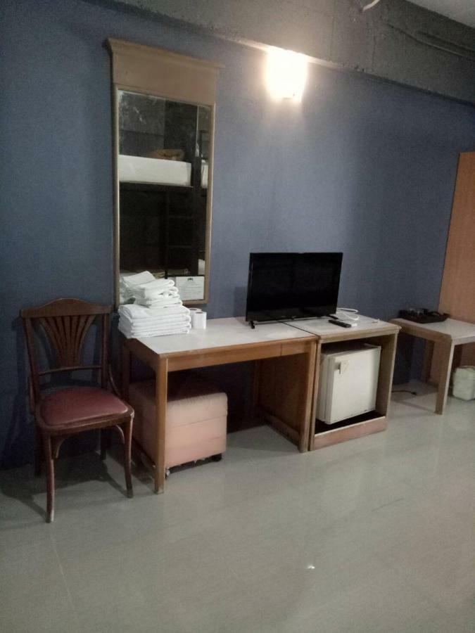 Tongpoon Hotel Bangkok Ngoại thất bức ảnh